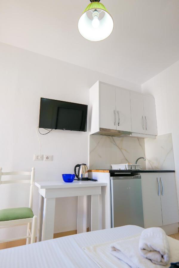 Guest House Gerard Ksamil Exterior foto