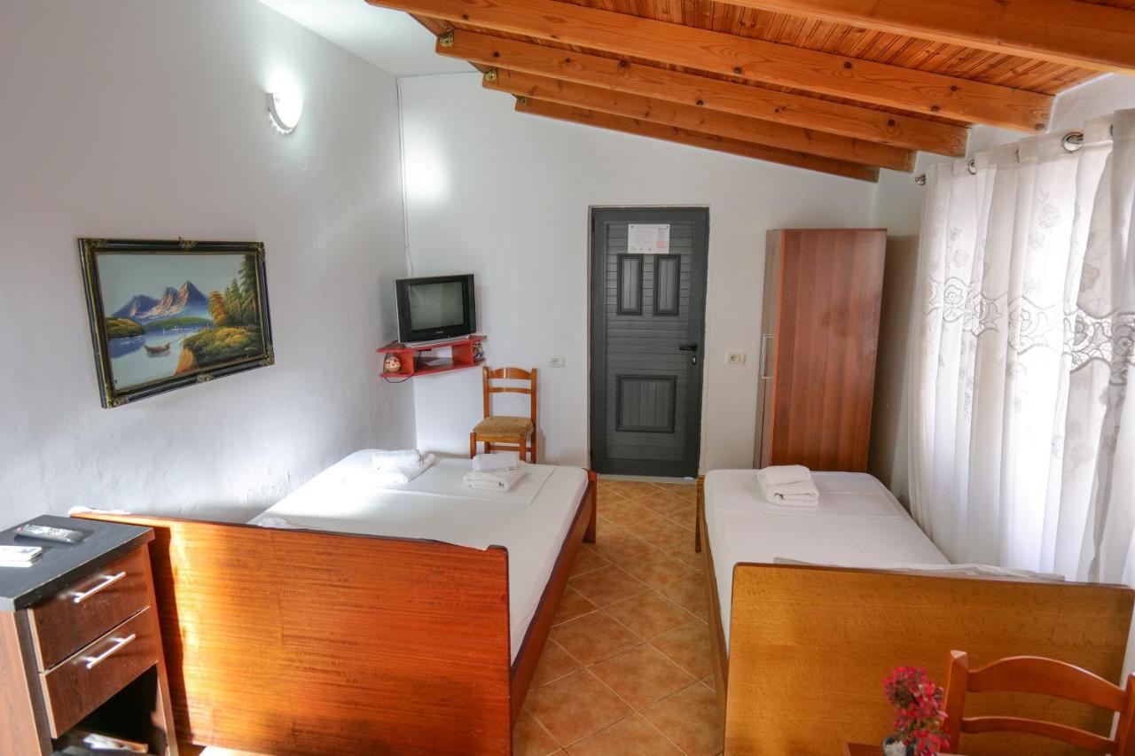 Guest House Gerard Ksamil Exterior foto