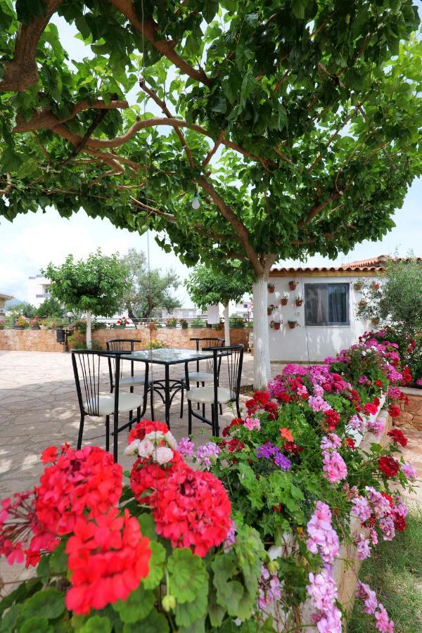Guest House Gerard Ksamil Exterior foto